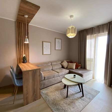 Apartman Tara Tivat Buitenkant foto