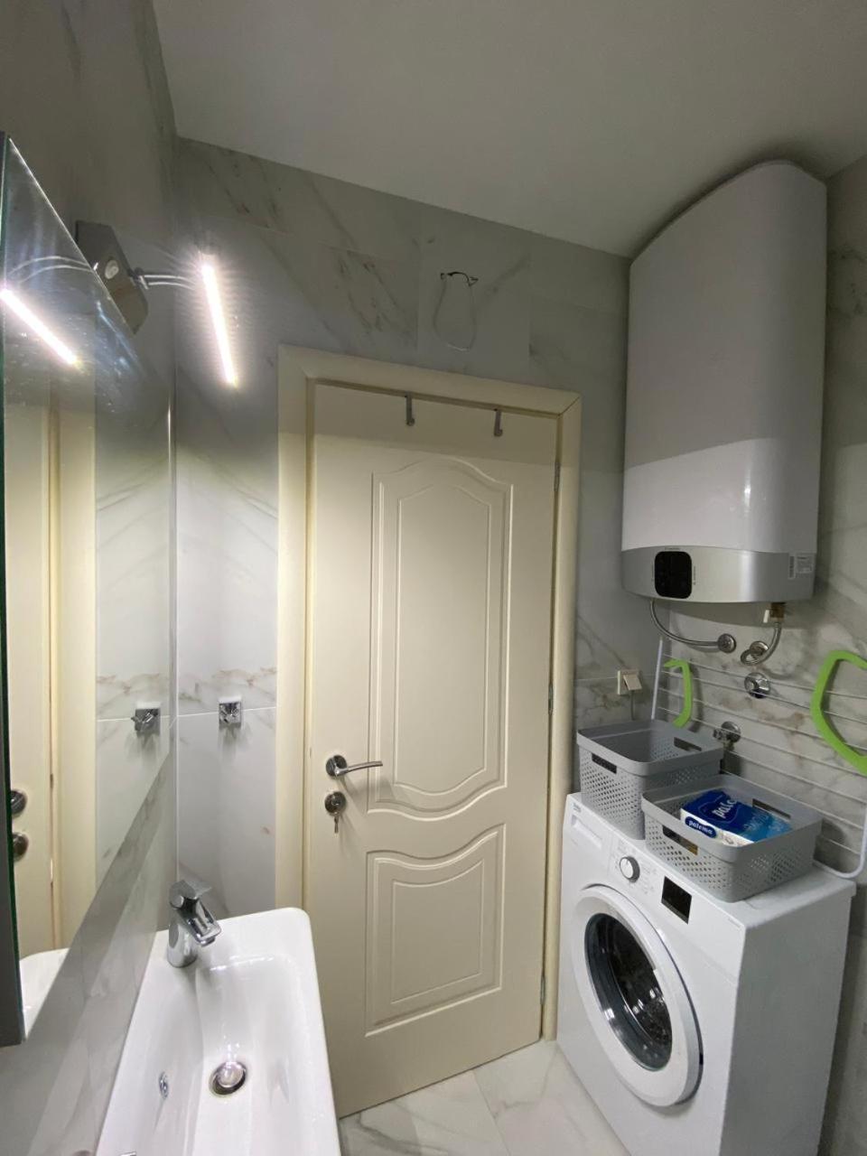 Apartman Tara Tivat Buitenkant foto